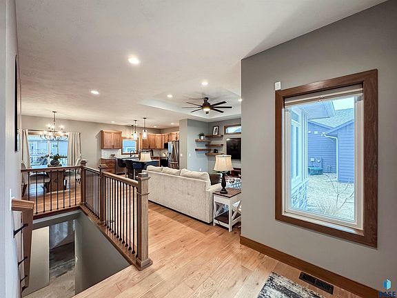 5th image of 615 Quartzite Ave