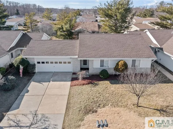 530 Ardmore Rd #B, Monroe Township, NJ 08831