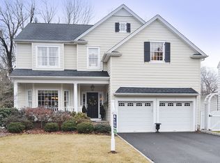 130 Squire Hill Rd, Montclair, NJ 07043