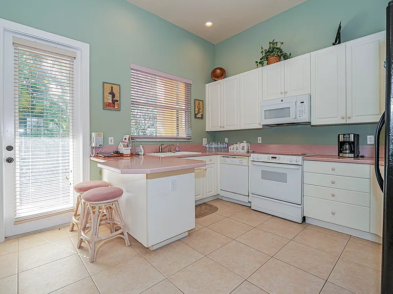 2135 S Maiden Ln — Photo 13