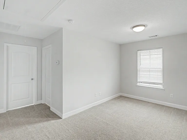 156 Hamlet Ct — Photo 29