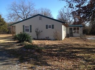 1832 W 622nd, Chouteau, OK 74337