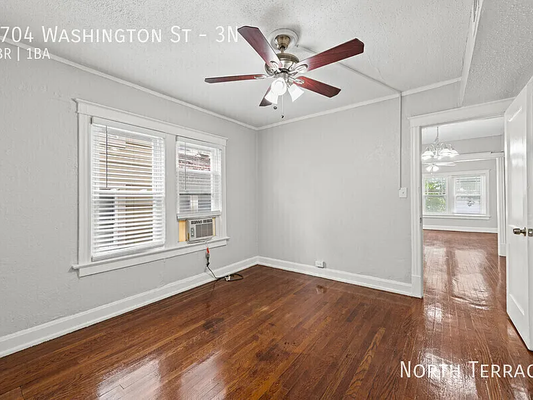 3704 Washington St #3N — Photo 9