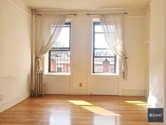 Rented by Bond New York