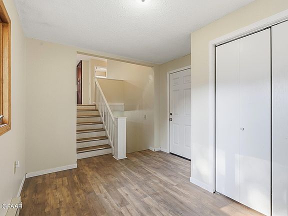 4th image of 614 7th St SE