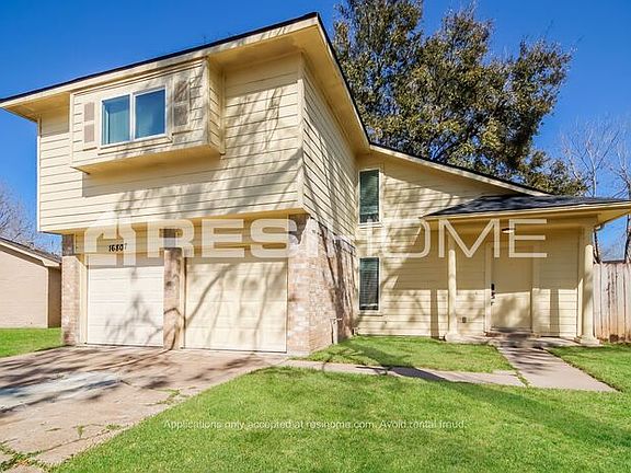 3rd image of 16807 Pastoria Dr
