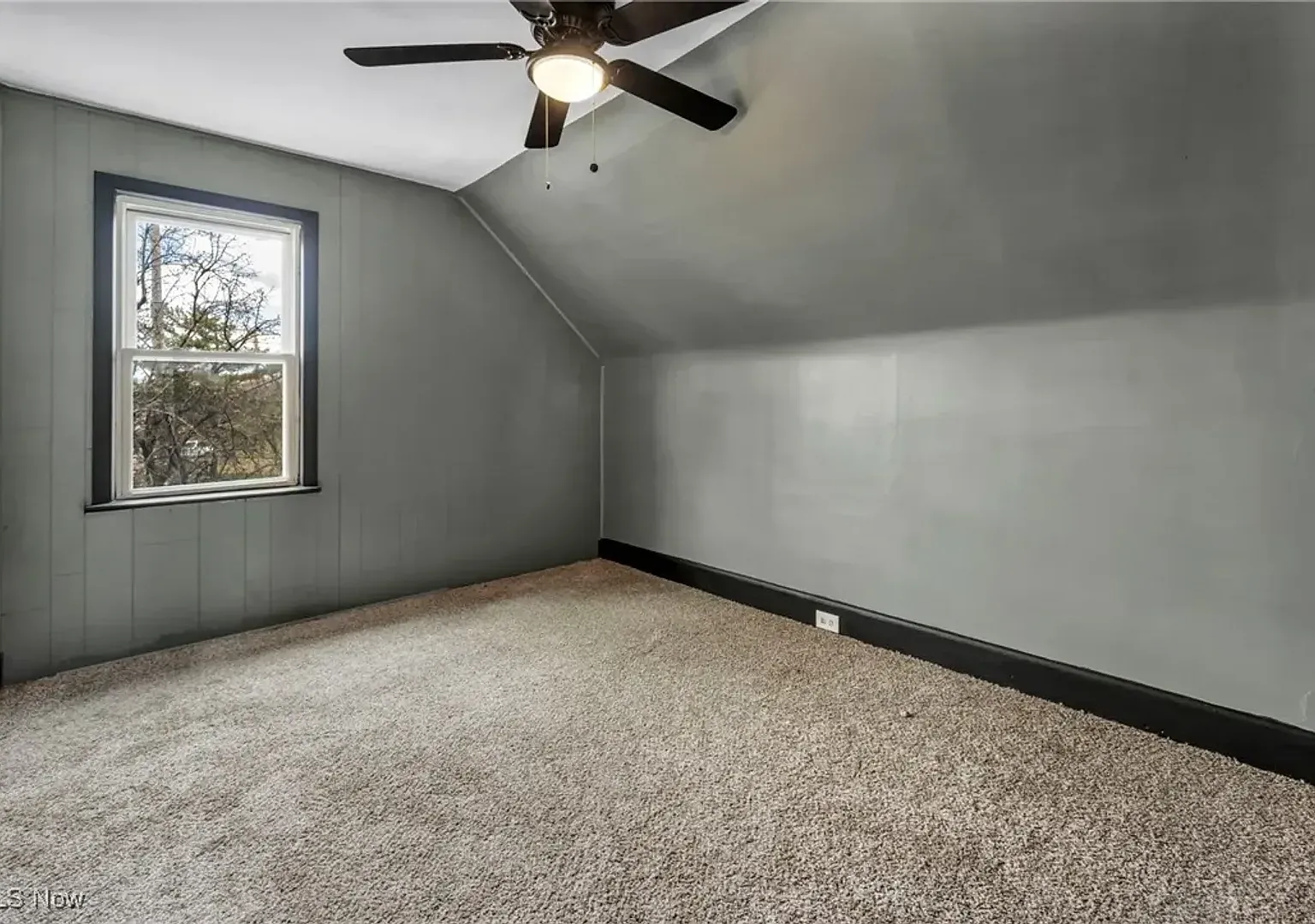 Spacious & Affordable 4-Bedroom Home - Carpet Floors and Pet Friendly — Photo 4
