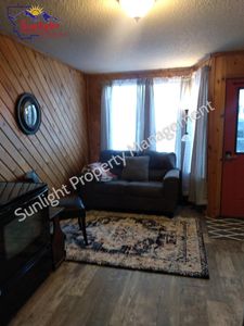 24 S Woodard Ave, Absarokee, MT, 59001