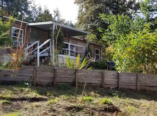 948 Deer Hollow Ln, Oakland, OR 97462