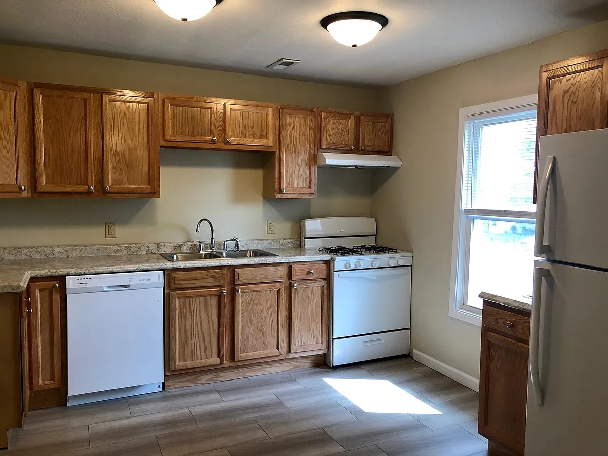 Building Photo - 228 E Scarritt St #1/2