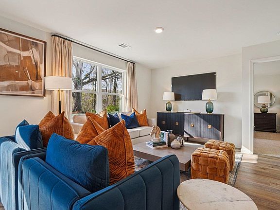 3rd image of 2130 Addison Way SW