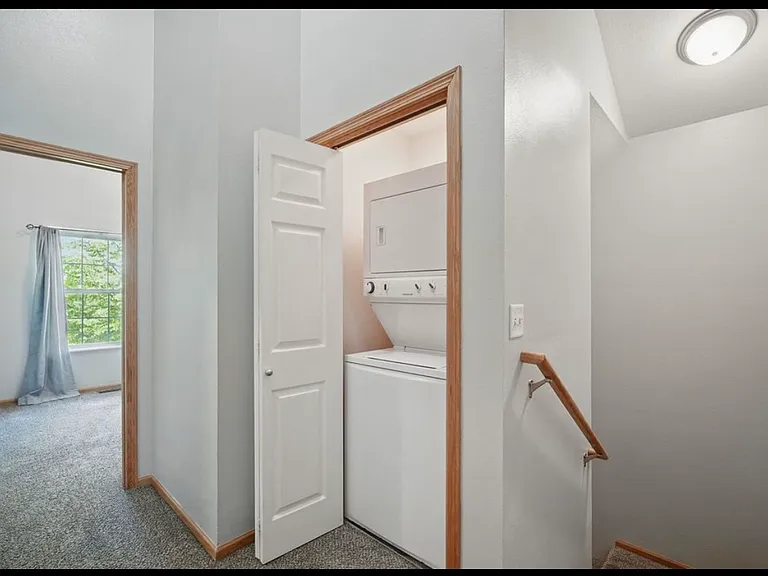 1282 SE Village View Ln — Photo 7