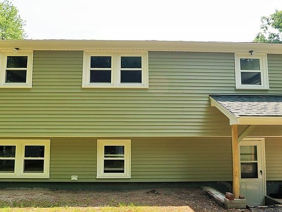 2nd image of 726 Winter St