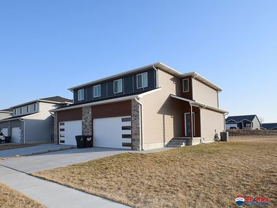 980 Titan Dr, Hickman, NE, 68372