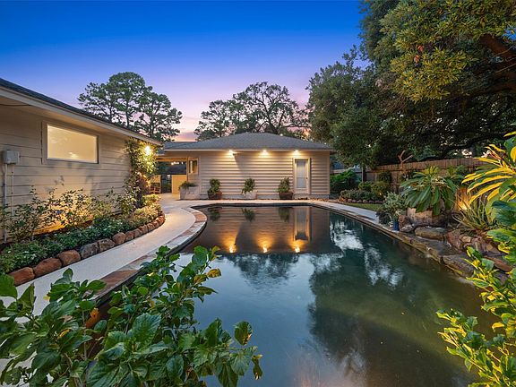 5th image of 722 Shadowbrook Dr