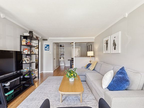 4th image of 4211 Newton Ave APT 101