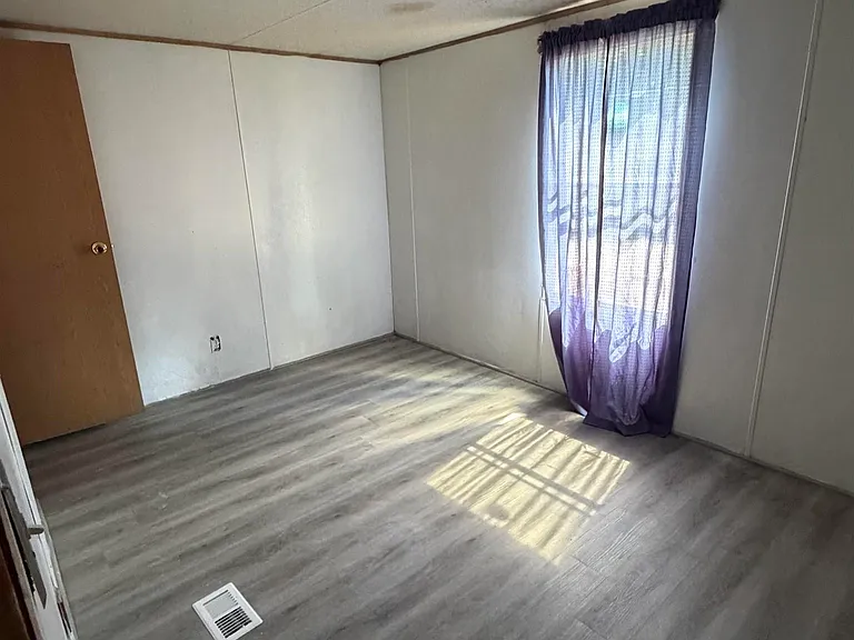8590 Anchor St — Photo 12