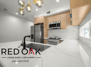 2001 N Vista Del Mar Ave #1/4, Los Angeles, CA 90068