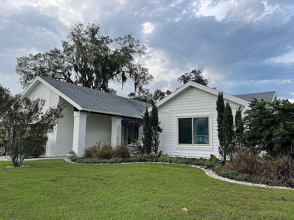 2nd image of 519 Sandalwood Dr