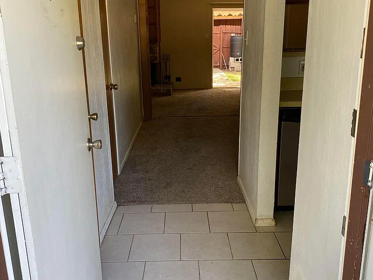7608 Bridges Ave — Photo 19