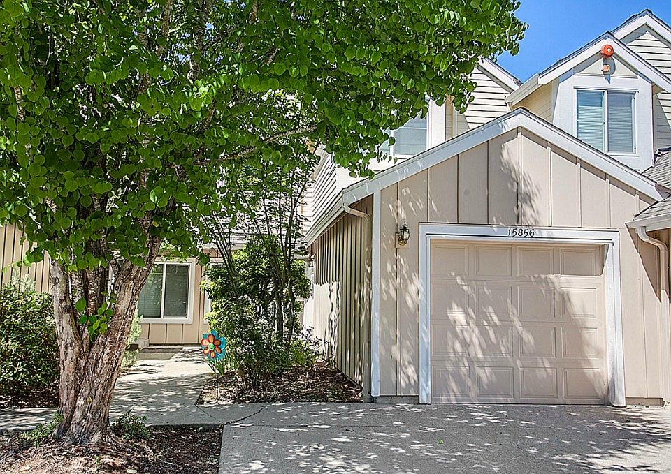1st image of 15856 NE 92nd Way