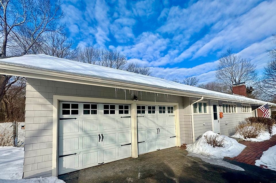 1st image of 49 Whittier Dr