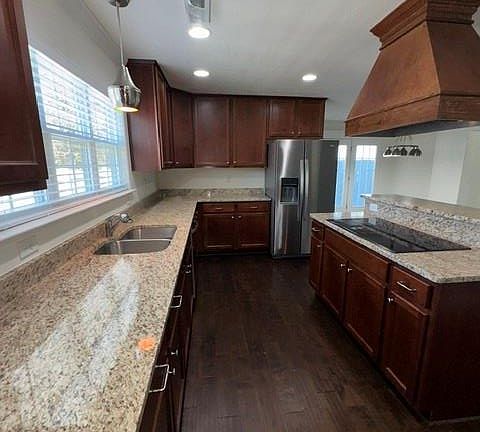 4th image of 403B 16th St