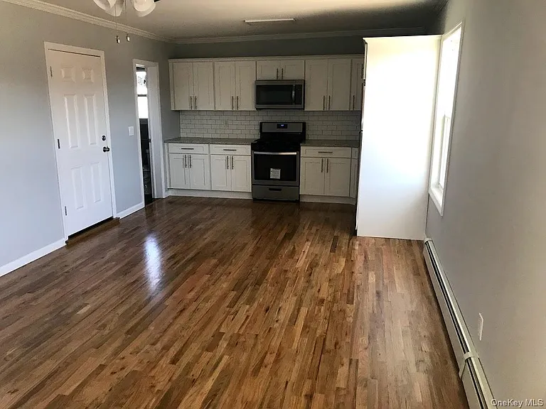 236 W Montauk Hwy #1E — Photo 4