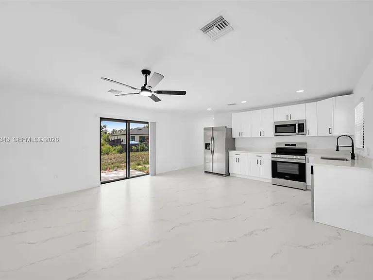 4987 Fairway Ct — Photo 2