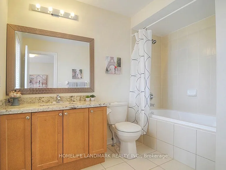 8 Farmhouse Cres — Photo 11