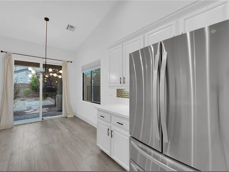 9929 Lago De Coco Ave — Photo 12