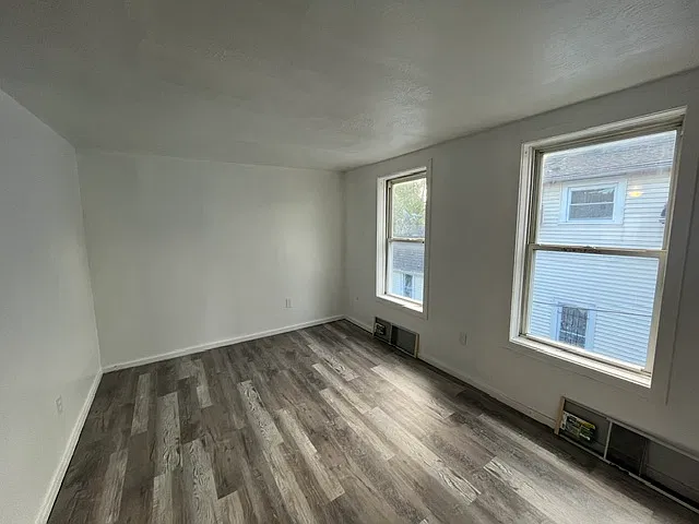 2 bed, 874 sqft, $1,000 — Photo 4