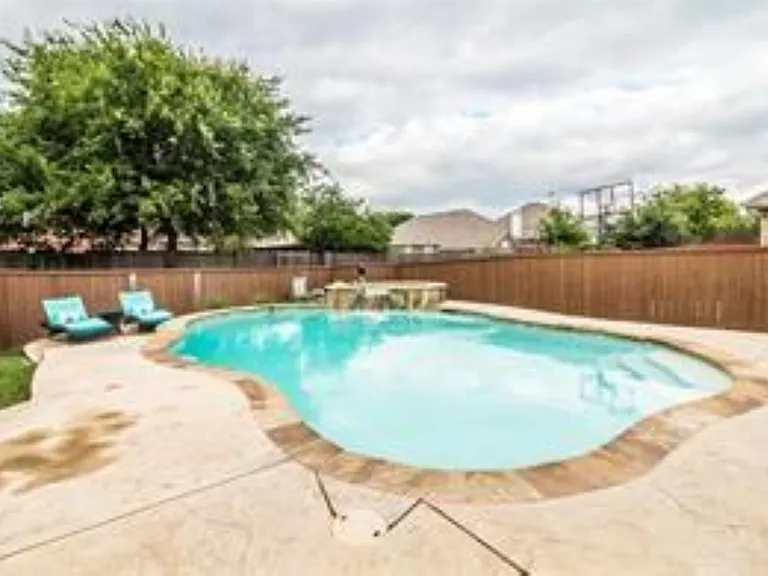 6400 Brownstone Dr — Photo 12