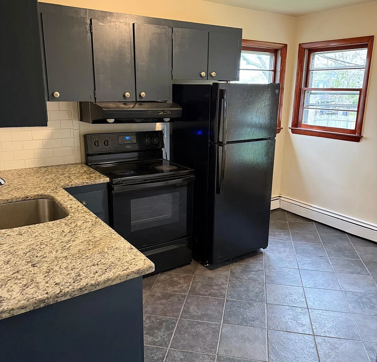 2 bed, 750 sqft, $2,375 — Photo 3