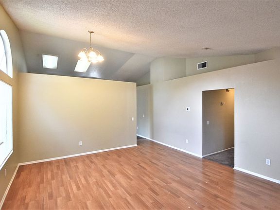 3rd image of 153 Cheshire Ln