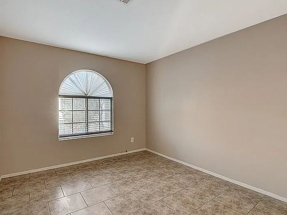 3rd image of 319 Anderson Ave NW #1