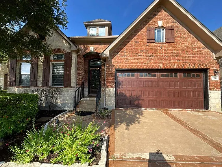 733 Edwards Walk Dr — Photo 2