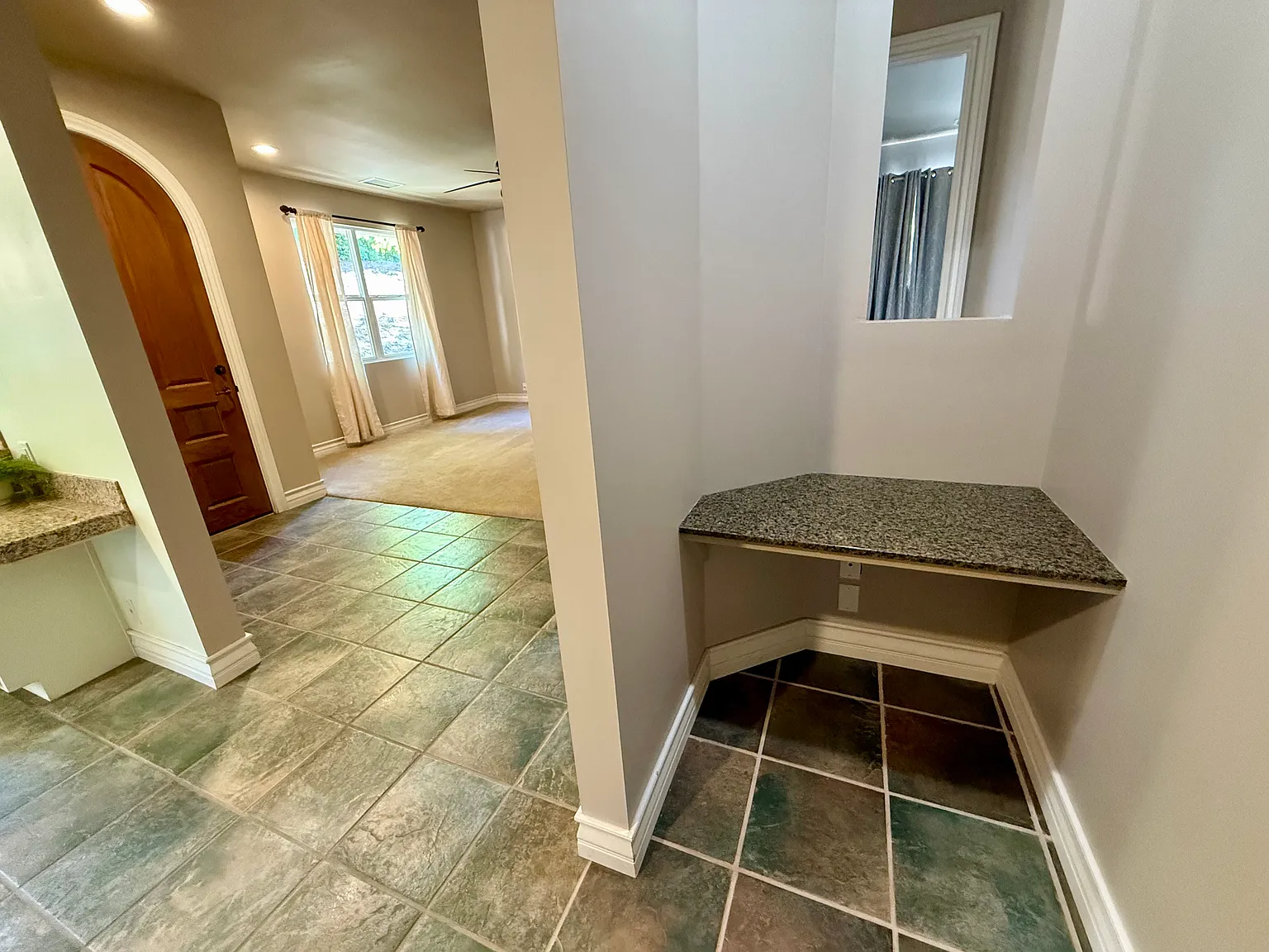 1 bed, 800 sqft, $1,850 — Photo 4