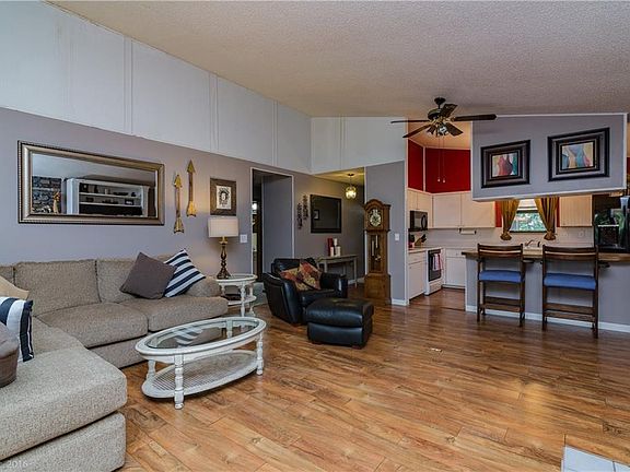 4th image of 3 Bishampton Ln