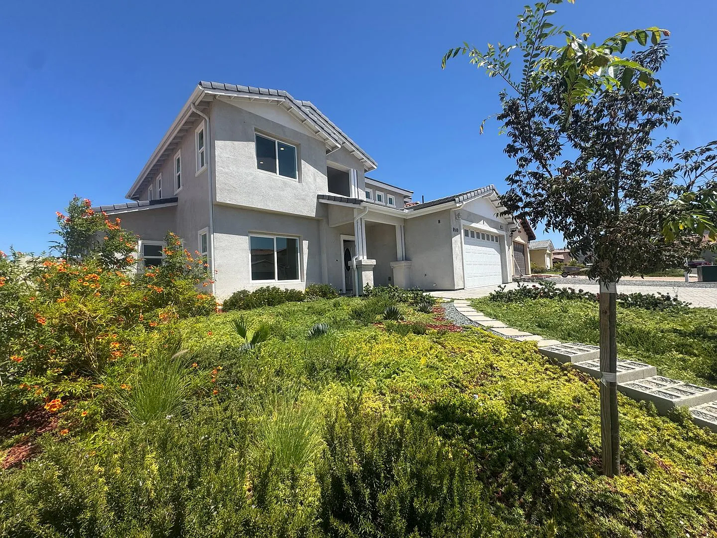 4 Bedroom house with view — Photo 2