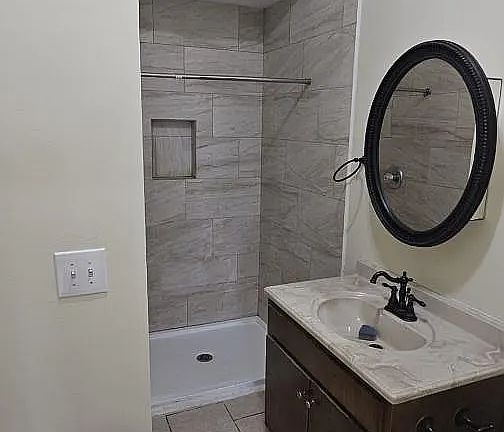 3rd image of 105 S McDuffie St #2