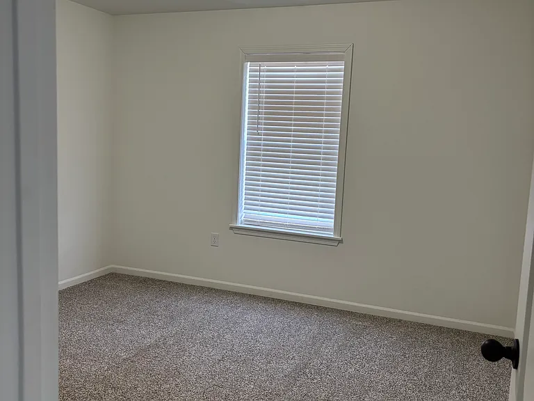 140 Sunset Cv — Photo 12