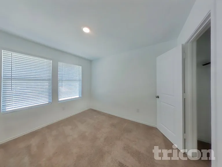 5715 Vista Point — Photo 13