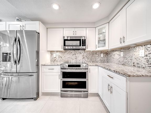 3rd image of 2121 S Ocean Boulevard #102