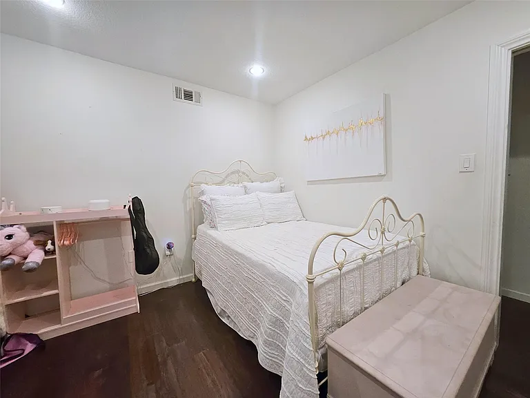 5019 Yarwell Dr — Photo 12