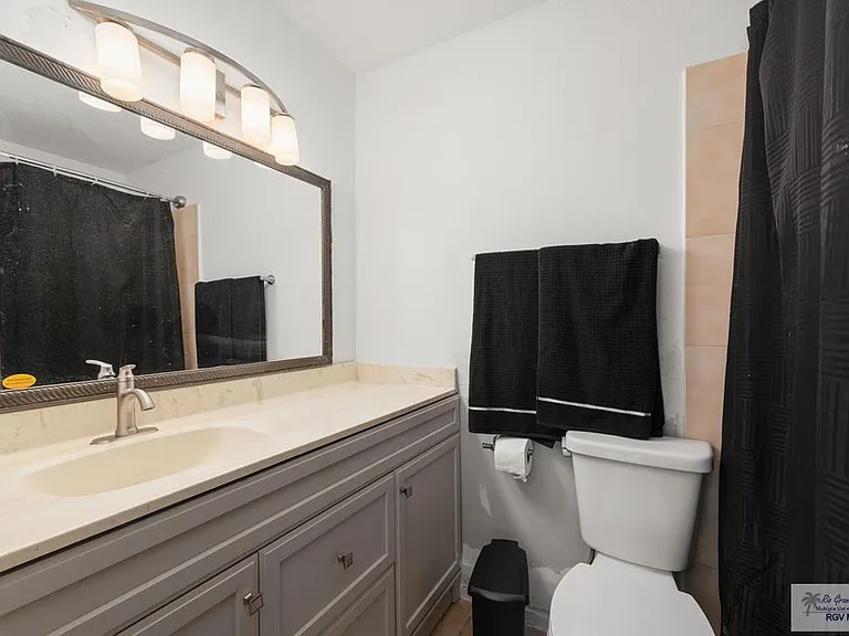 844 Jenny Cir — Photo 14