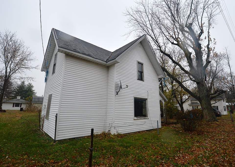 2nd image of 2824 W County Road 550 N