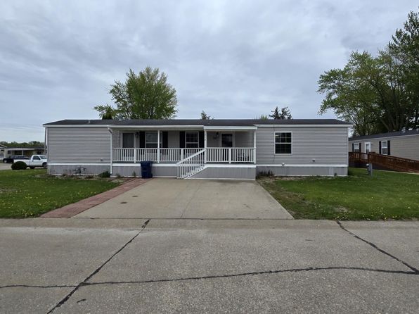 712 E 1st St, Wilton, IA 52778