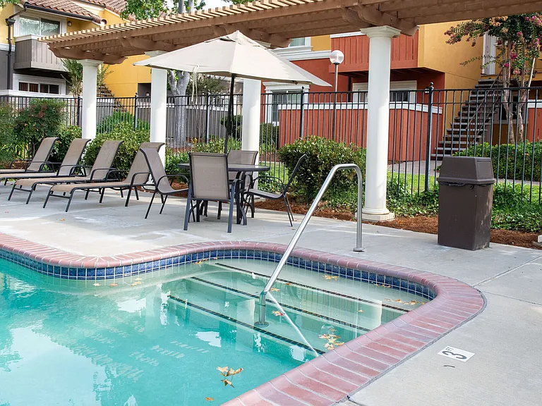 Peppertree Apartments — Photo 13