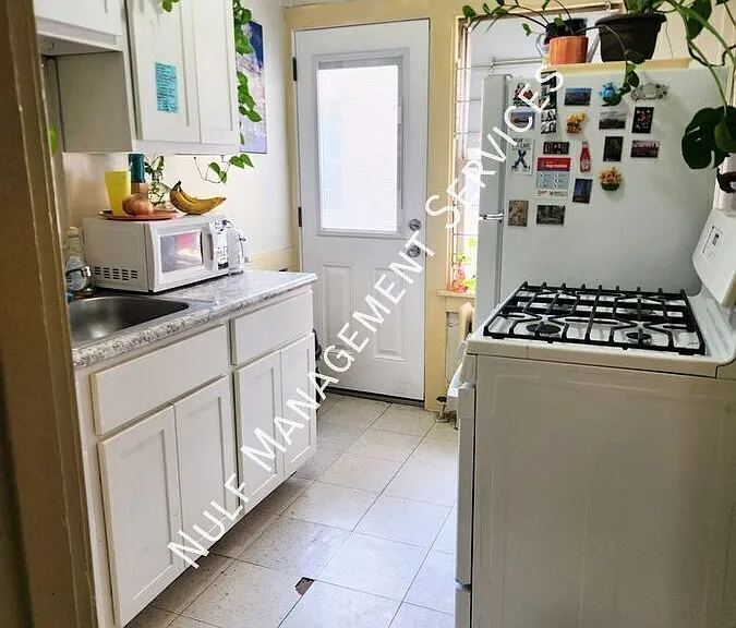 5854 Forbes Ave #10 — Photo 2